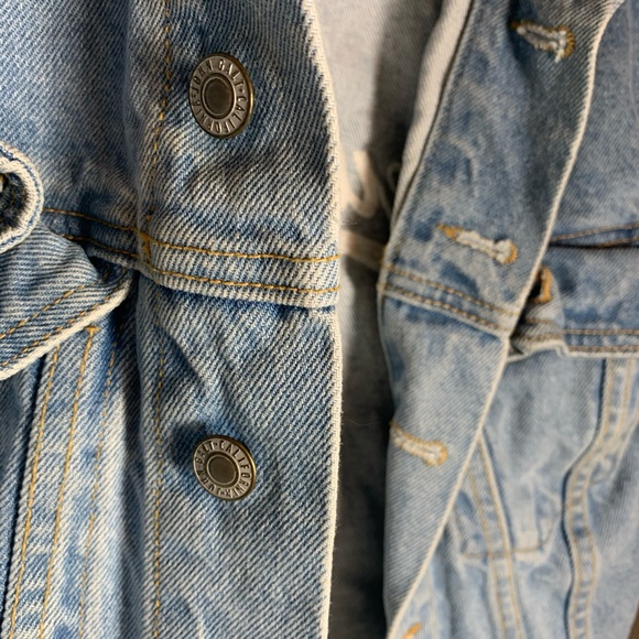 Brandy Melville New York Denim Jacket - Picture 4 of 5